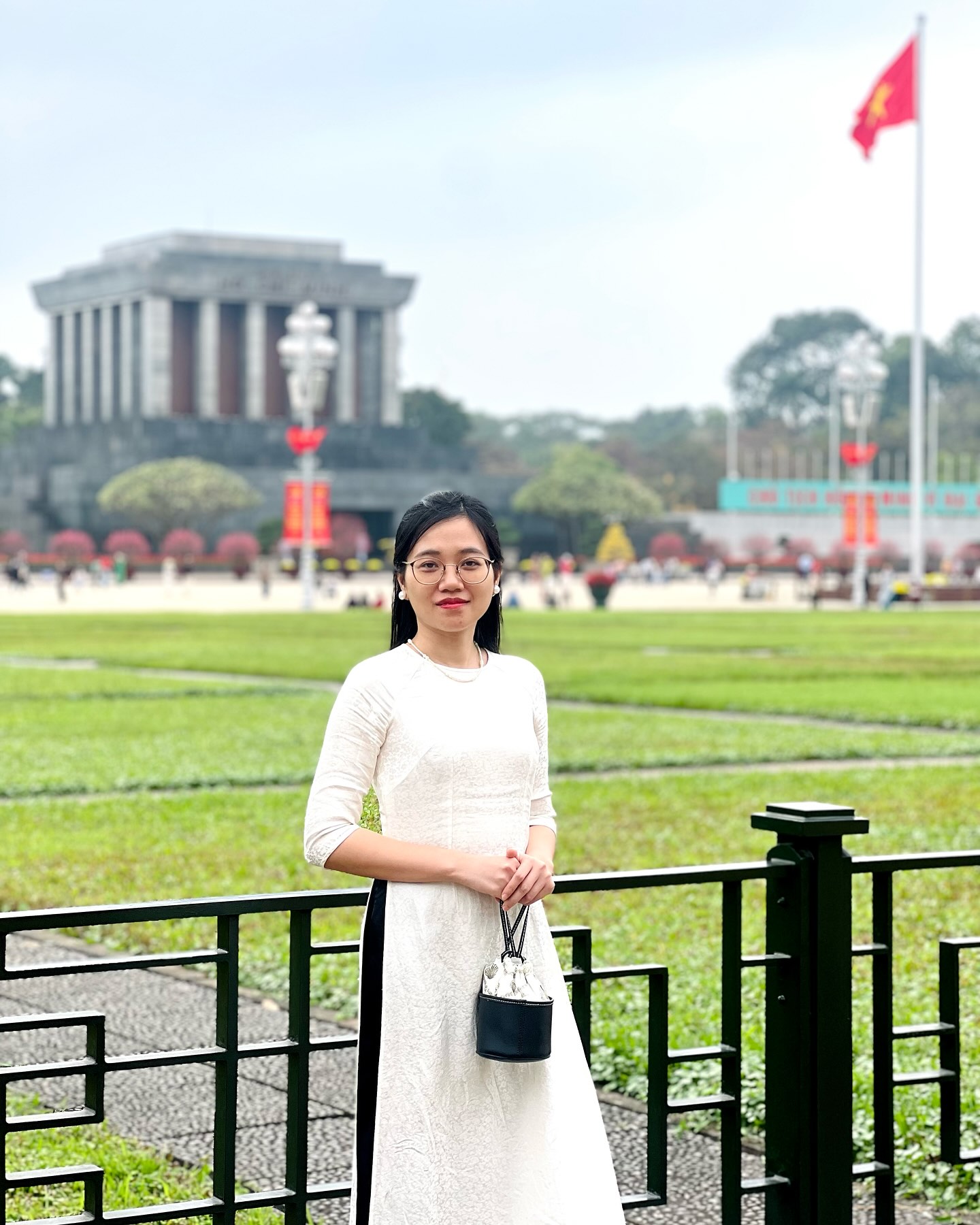 Bà Hằng Lê